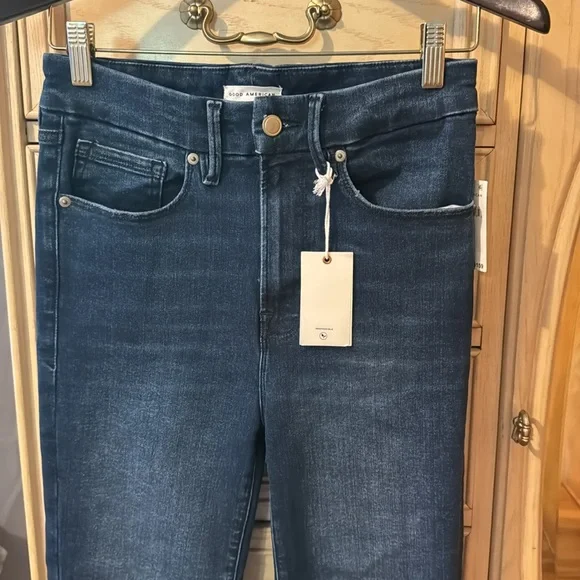 Good American Good Classic Slim Jeans - Picture 5 of 16